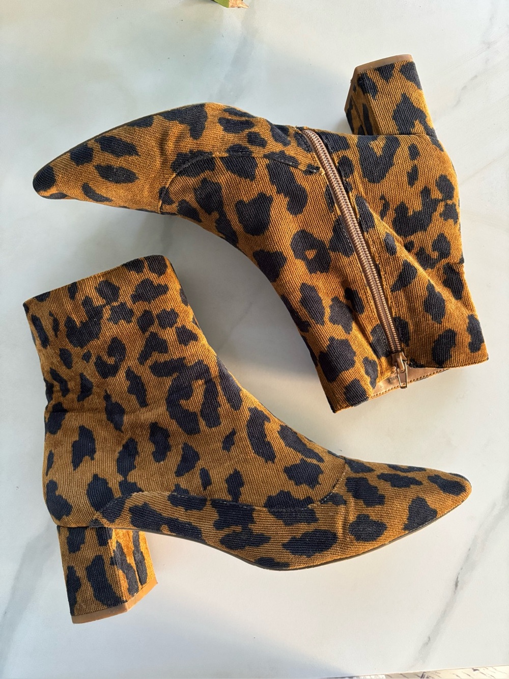 Coconuts by Matisse Corduroy Brown Black Leopard Ankle Boots Pointed Toe 9.5